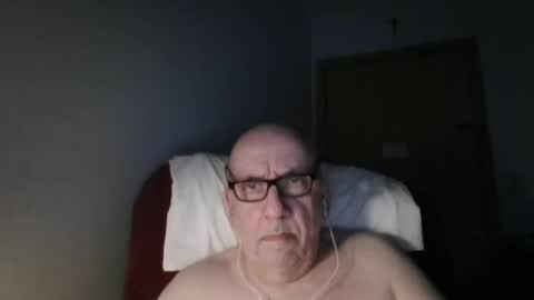 Tom online show from April 1, 1:17 am