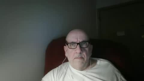 Tom online show from April 3, 1:36 am