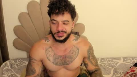 Nei turn green online show from December 19, 3:13 am