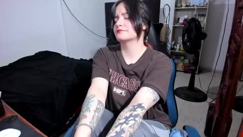 Geek Nicole    im Neeko UwU online show from June 3, 2:33 pm