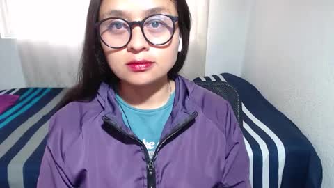 Snapshot of negrita_25 chatting on September 23, 12:30 pm Zoe online show from September 23, 12:30 pm