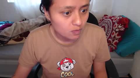 Snapshot of negrita_25 chatting on October 27, 11:03 am Zoe online show from October 27, 11:03 am