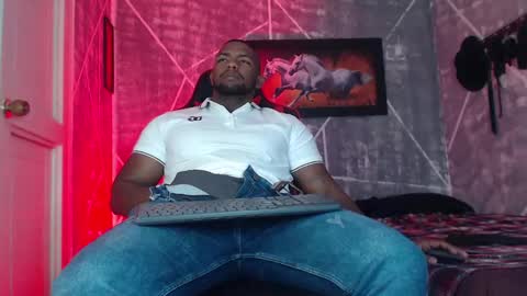 negritomeloso_k18 online show from September 22, 1:13 pm