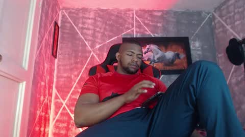 negritomeloso_k18 online show from October 31, 2:45 am