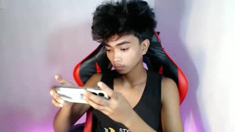 Snapshot of neil_asian69 chatting on November 3, 3:13 pm neil_asian69 online show from November 3, 3:13 pm