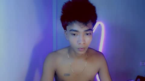 Snapshot of neil_asian69 chatting on November 10, 10:09 pm neil_asian69 online show from November 10, 10:09 pm