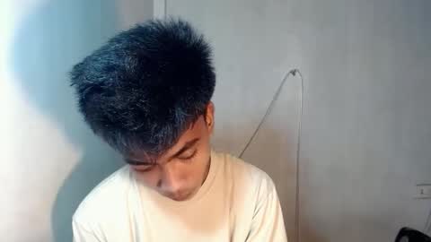 Snapshot of neil_asian69 chatting on November 22, 8:35 am neil_asian69 online show from November 22, 8:35 am