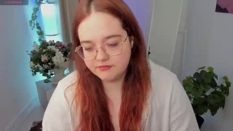 Snapshot of neko_moor chatting on October 2, 9:22 pm neko_moor online show from October 2, 9:22 pm