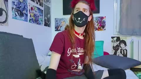 Snapshot of neko_nyaaa chatting on November 23, 12:38 pm Neko online show from November 23, 12:38 pm