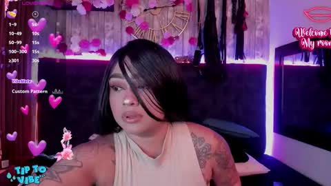 Snapshot of nekomisaki chatting on November 13, 11:53 am Miah online show from November 13, 11:53 am