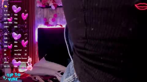 Snapshot of nekomisaki chatting on November 27, 11:56 am Miah online show from November 27, 11:56 am