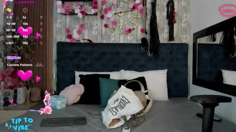 Snapshot of nekomisaki chatting on November 29, 11:35 am Miah online show from November 29, 11:35 am