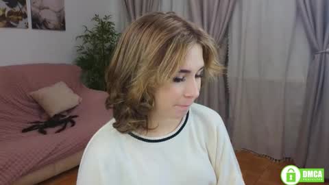 Snapshot of nellie_moans chatting on November 15, 2:13 pm Nellie online show from November 15, 2:13 pm