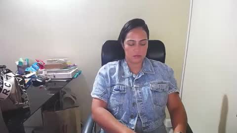 Snapshot of neny445 chatting on January 11, 12:29 pm kelly lopez online show from January 11, 12:29 pm