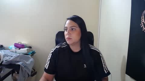 Snapshot of neny445 chatting on February 20, 1:30 pm kelly lopez online show from February 20, 1:30 pm