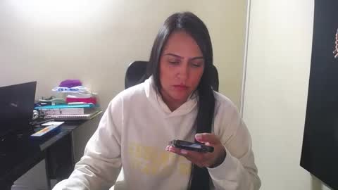 Snapshot of neny445 chatting on October 13, 12:16 pm kelly lopez online show from October 13, 12:16 pm