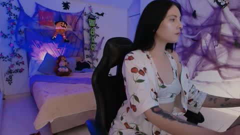 neo_sarah online show from October 20, 1:39 am