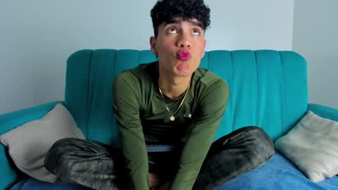 Snapshot of neoraptis chatting on January 30, 8:10 pm NeoRaptis jhonatan online show from January 30, 8:10 pm