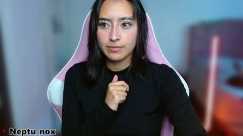 Neptu noxx online show from March 25, 8:48 pm