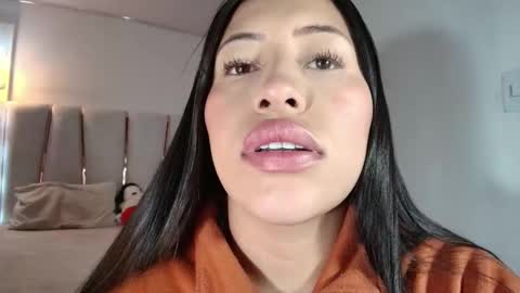 Snapshot of nerak_a chatting on February 12, 12:27 am Helena    Every Friday new video for my fan club loves  online show from February 12, 12:27 am