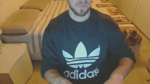 Snapshot of nerchia_89 chatting on December 17, 12:00 pm Nerchia89 online show from December 17, 12:00 pm