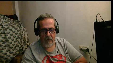 Snapshot of neron401 chatting on November 14, 2:32 am neron401 online show from November 14, 2:32 am
