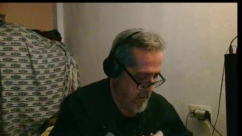 Snapshot of neron401 chatting on November 19, 1:16 am neron401 online show from November 19, 1:16 am