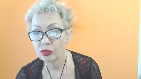 NessyJenixs online show from November 2, 9:22 am