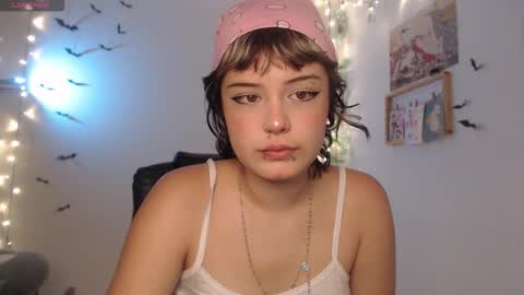 Snapshot of neurotic_witch chatting on November 10, 8:46 am Mar online show from November 10, 8:46 am