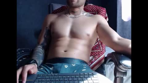 Snapshot of neuttron chatting on October 27, 6:56 pm neuttron online show from October 27, 6:56 pm