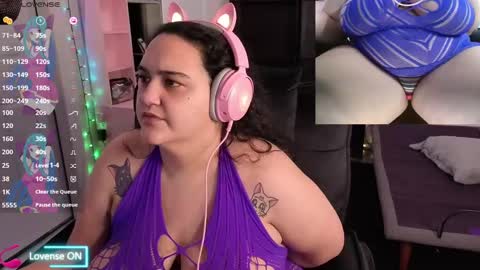 Snapshot of nevermakeawish chatting on February 8, 9:57 pm Wishs Playground online show from February 8, 9:57 pm