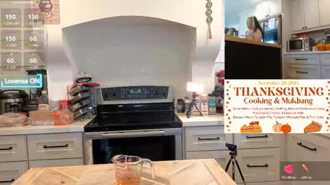 Snapshot of nevermakeawish chatting on November 28, 7:27 pm Wishs Playground online show from November 28, 7:27 pm