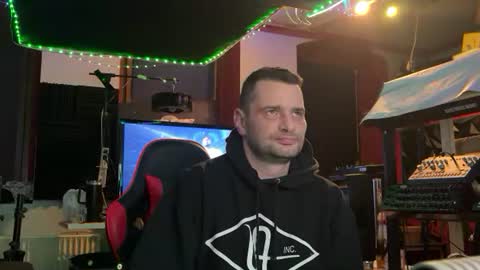 Snapshot of newcouple2023 chatting on December 16, 6:35 pm newguy2025 online show from December 16, 6:35 pm