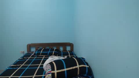 Snapshot of newest_star69 chatting on September 15, 2:00 am Lucy Pearl online show from September 15, 2:00 am