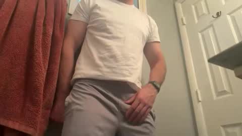 Snapshot of newguy_097 chatting on November 11, 11:05 pm newguy_097 online show from November 11, 11:05 pm