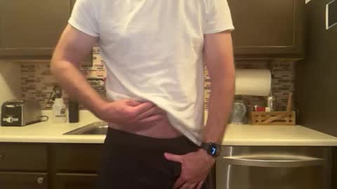 Snapshot of newguy_097 chatting on November 21, 1:15 am newguy_097 online show from November 21, 1:15 am