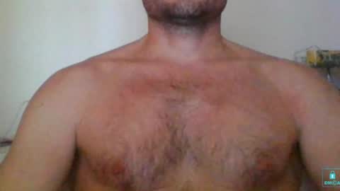 Snapshot of newtyguy90 chatting on December 12, 9:40 am newtyguy90 online show from December 12, 9:40 am