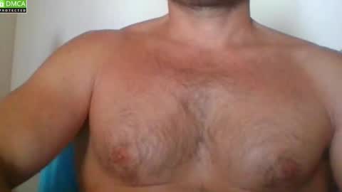 Snapshot of newtyguy90 chatting on September 28, 1:38 pm newtyguy90 online show from September 28, 1:38 pm