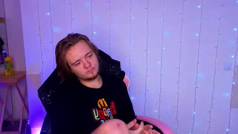 nexxxusme online show from February 6, 1:32 am