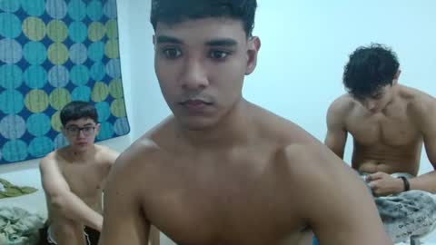 Snapshot of ney_quiroz chatting on December 16, 6:29 am ney hotman online show from December 16, 6:29 am