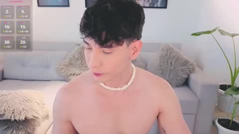 Snapshot of neythan__blaze chatting on September 17, 5:36 pm   online show from September 17, 5:36 pm