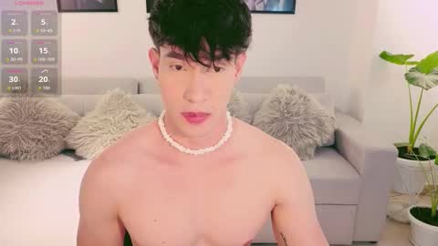 Snapshot of neythan__blaze chatting on October 27, 10:14 pm   online show from October 27, 10:14 pm