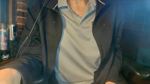 Snapshot of nfgwholoves2cum chatting on January 31, 2:15 am NFG Nice Friendly Guy Dick online show from January 31, 2:15 am