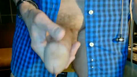 Snapshot of nfgwholoves2cum chatting on September 17, 11:50 pm NFG Nice Friendly Guy Dick online show from September 17, 11:50 pm