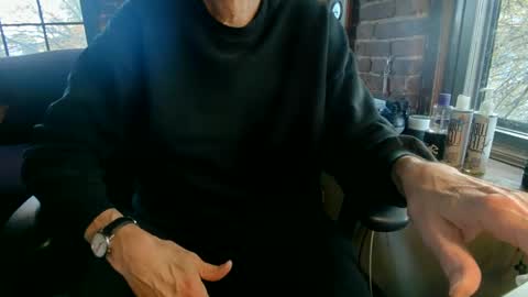 Snapshot of nfgwholoves2cum chatting on October 26, 8:59 pm NFG Nice Friendly Guy Dick online show from October 26, 8:59 pm