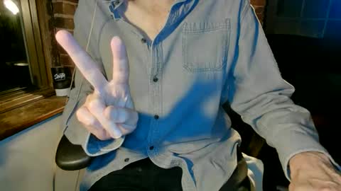 Snapshot of nfgwholoves2cum chatting on November 7, 11:49 pm NFG Nice Friendly Guy Dick online show from November 7, 11:49 pm