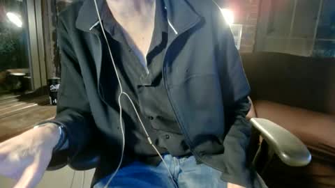 Snapshot of nfgwholoves2cum chatting on November 26, 12:22 am NFG Nice Friendly Guy Dick online show from November 26, 12:22 am