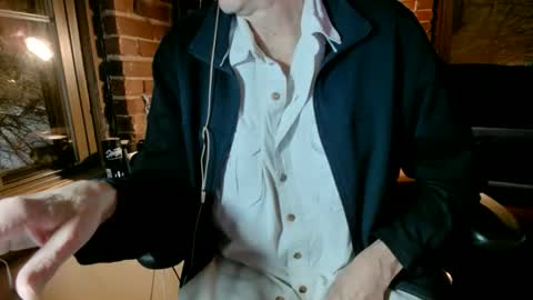 Snapshot of nfgwholoves2cum chatting on December 2, 10:27 pm NFG Nice Friendly Guy Dick online show from December 2, 10:27 pm