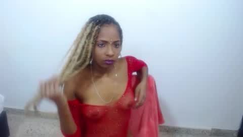 Nia Olson online show from November 8, 8:18 pm