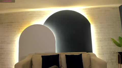 Snapshot of niasalvatore chatting on September 20, 3:57 pm Call me Nia online show from September 20, 3:57 pm